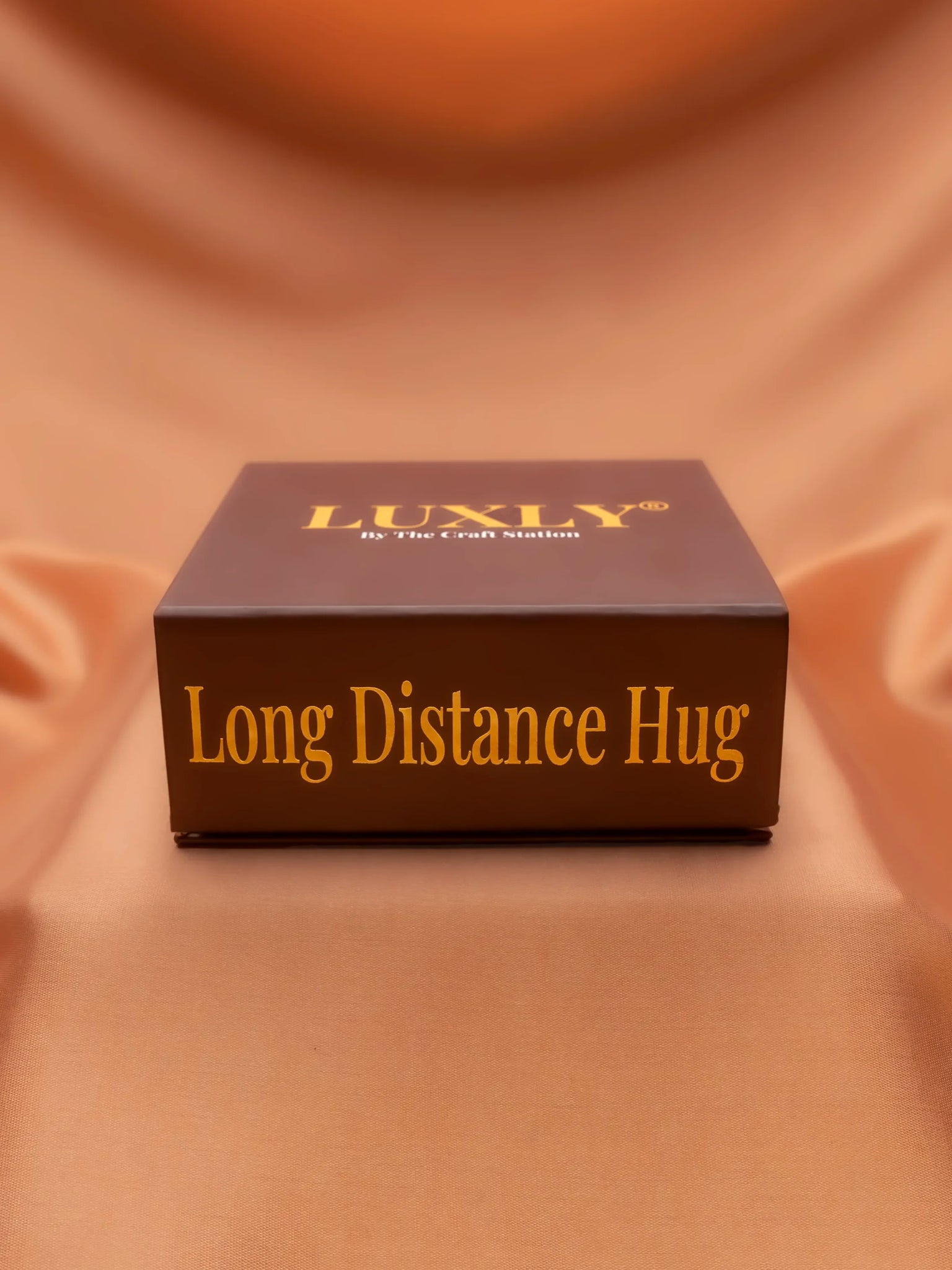 Long Distance Hug – Emotional Connection Box